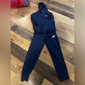 Navy nike sweatsuit